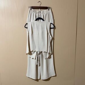Women’s Top and Pants Set - Beige